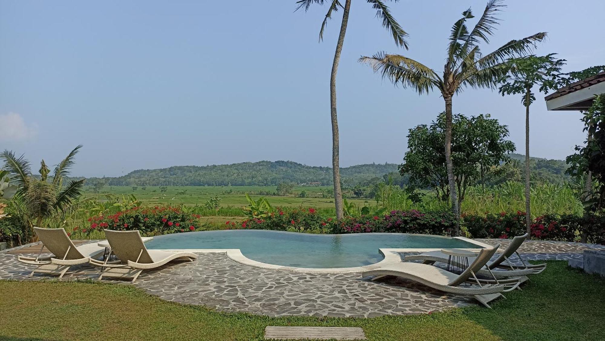 Sunmoonstarvillas Yogyakarta Jarakan Exterior foto